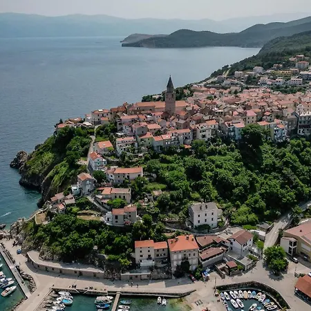 Mirela 4* Vrbnik (Primorje-Gorski Kotar)