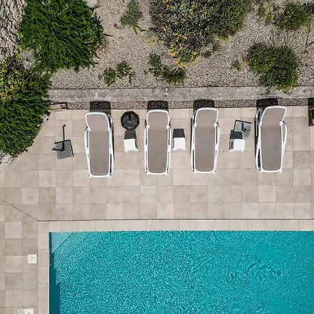 Mirela 4* Vrbnik (Primorje-Gorski Kotar)