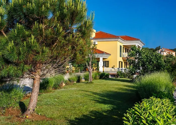 Mirela 住宿加早餐酒店