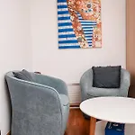 Mirela 住宿加早餐酒店