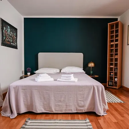 Mirela Bed & Breakfast