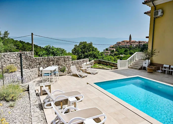 Mirela 4* Vrbnik (Primorje-Gorski Kotar)